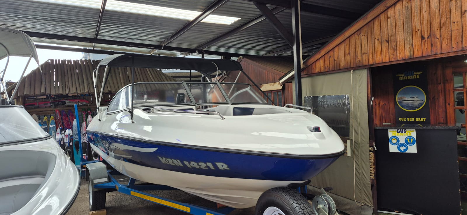2011 Esprit 200, 200Hp Yamaha V Max - R290 000.00